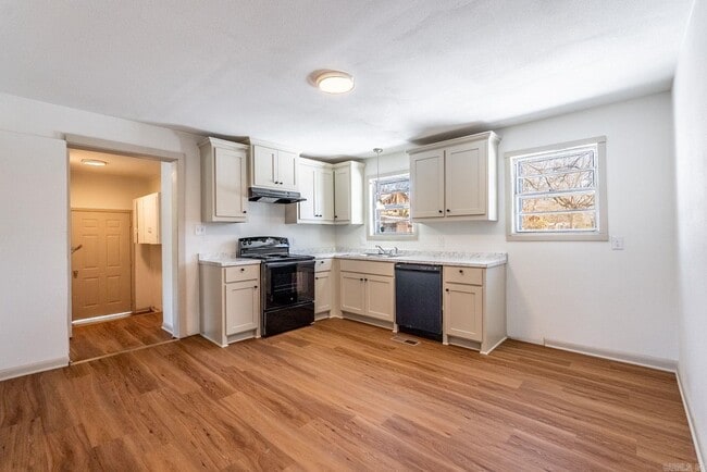 Building Photo - 511 S Grant St