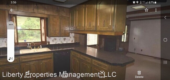 Building Photo - 4 br, 2.5 bath House - 805 S Dean Road
