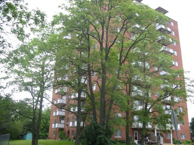 Building Photo - Grandview Tower