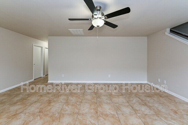 Building Photo - 6610 Hawthorne Falls Ln