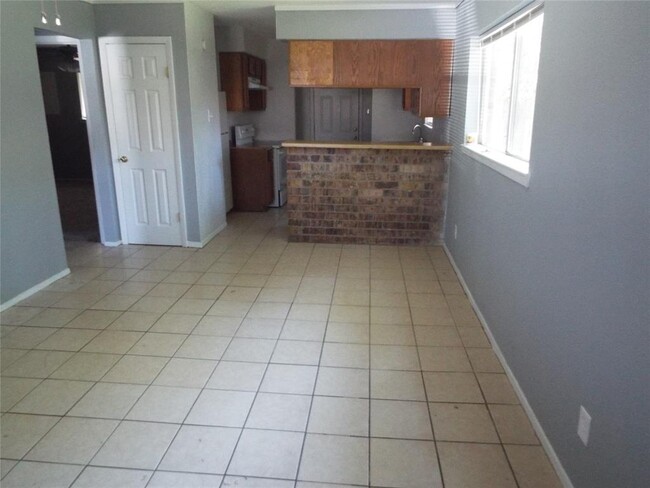 Building Photo - 1039 Lovett St