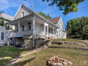 Building Photo - 909 W 5th St