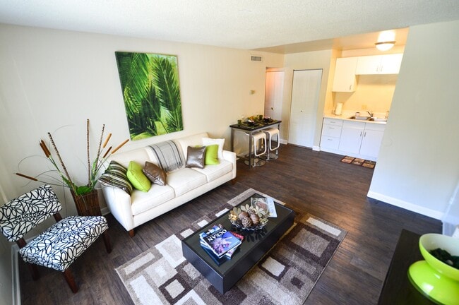 Building Photo - Willow Brooke Apartments