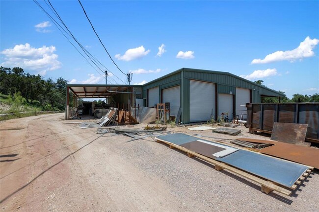 Foto del edificio - 21511 State Hwy 71