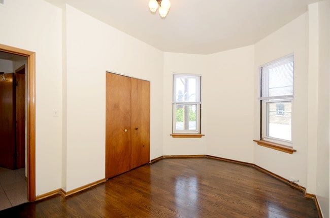BEDROOM 1 - 1414 W Wilson Ave