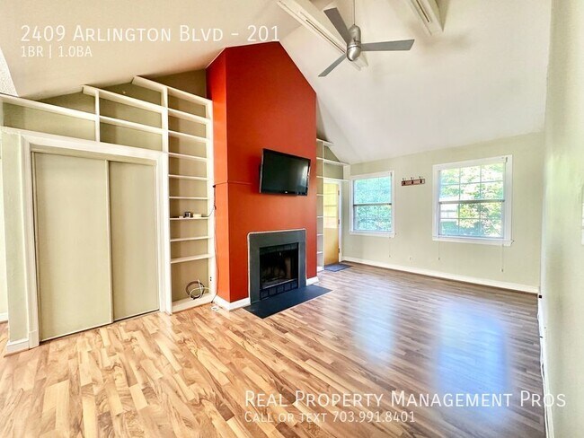 Foto del edificio - 2409 Arlington Blvd