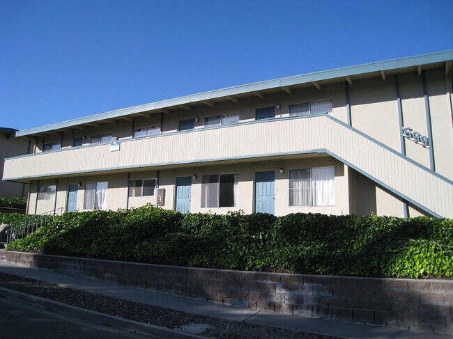 Building Photo - 599 Couper Dr