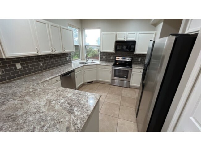 Foto del edificio - 8063 Cooper River Dr