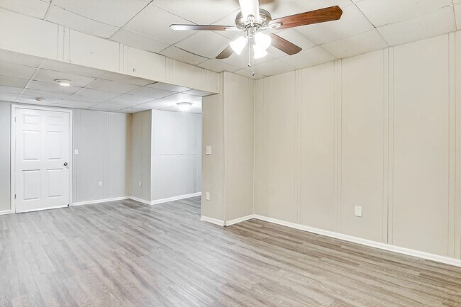 Building Photo - 3136 Beech Dr