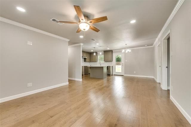 Foto del edificio - 600 N 1st St