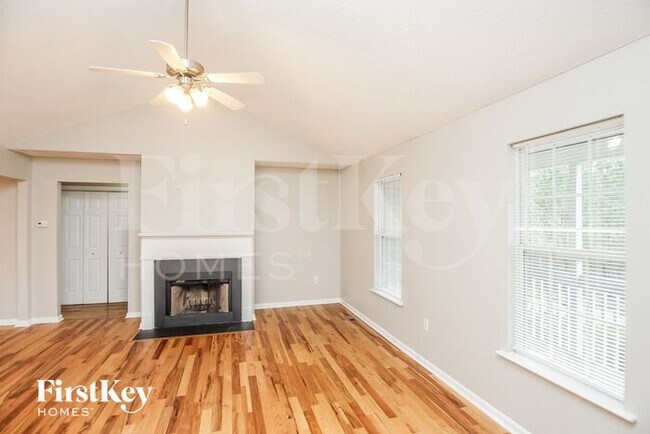 Foto del edificio - 309 Blue Springs Way