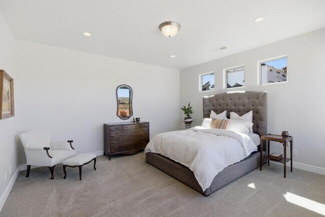 Foto del edificio - Brio Beauty! 3 Bedroom Home with View and RV Parking!