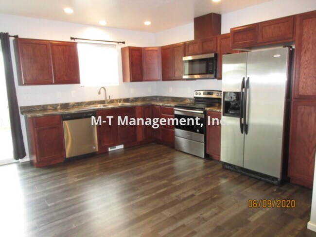 Foto del edificio - 8823 E Broadway Ave