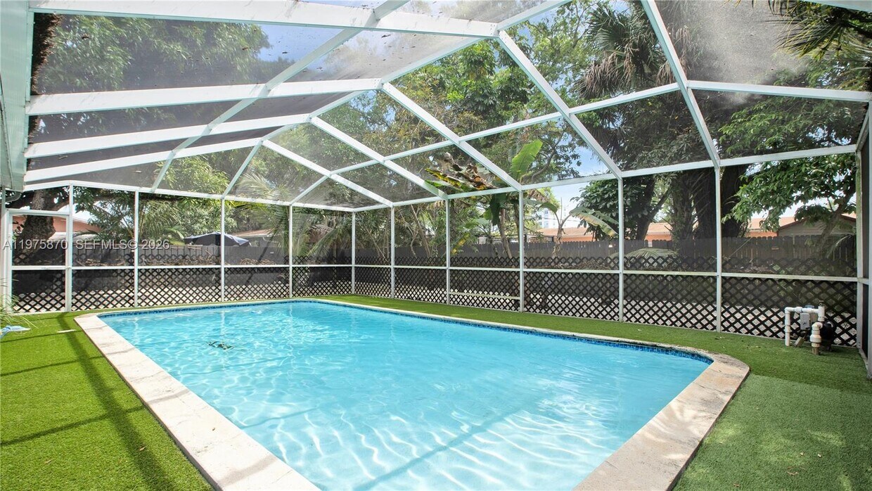 Foto del edificio - 1750 NE 144th St