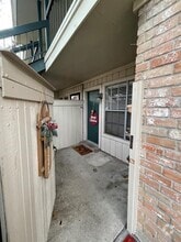 Building Photo - 845 Augusta Dr