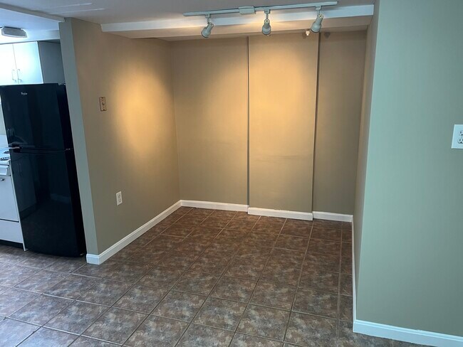 Breakfast nook - 6201 Frederick Rd