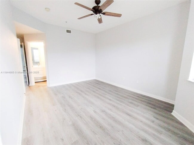 Building Photo - 3802 Shoma Dr