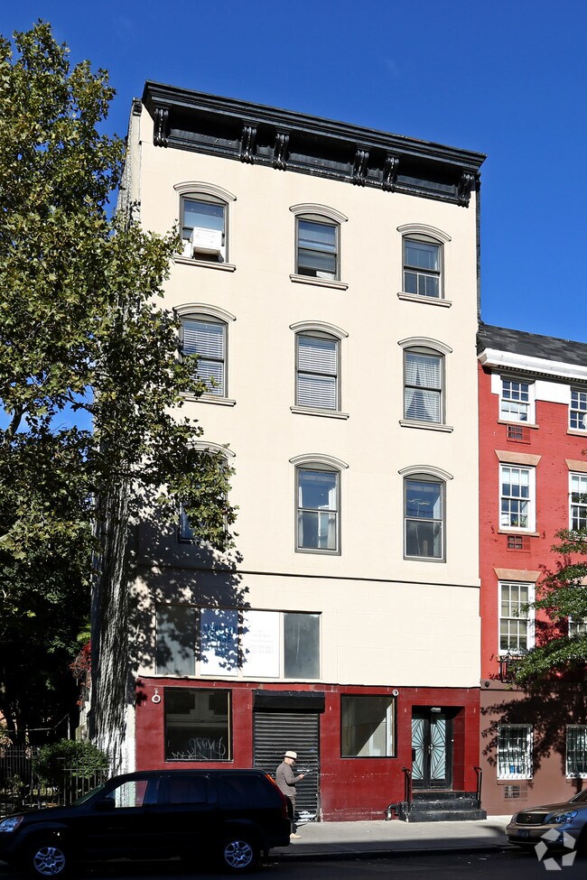 Building Photo - 159 9th Ave