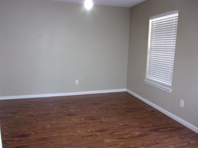 Building Photo - Downtown Rock Hill 3 Bedroom 2 Bath Updated Home