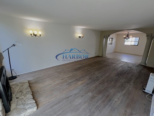 Building Photo - 3608 W Estates Ln