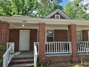 Building Photo - 1208 E Muller Ave