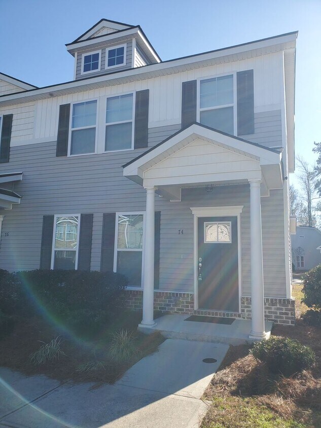 Primary Photo - 3 Bedroom, 2.5 bath townhome in the Berwic...