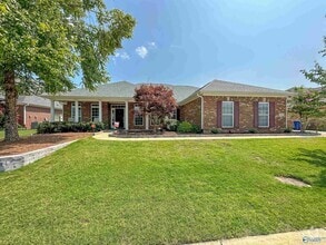 Building Photo - 2303 Palisades Ct SW