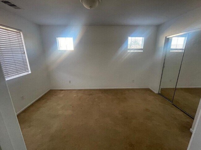 Foto del edificio - 246 Franciscan Way