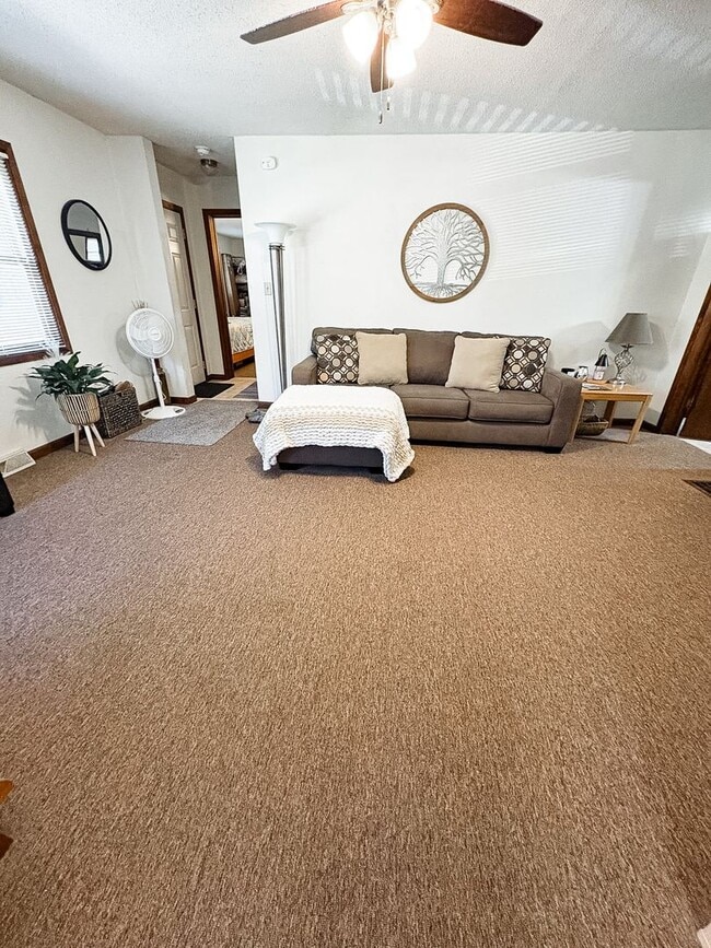 Foto del edificio - Spacious 1 Bedroom Apartment