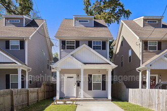 Building Photo - 805 Ridgeway Ave