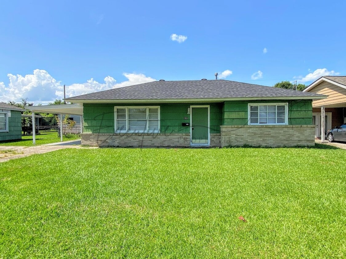 Primary Photo - Affordable 3-Bedroom Home with Fenced Yard...