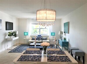 Building Photo - 619 Orton Ave