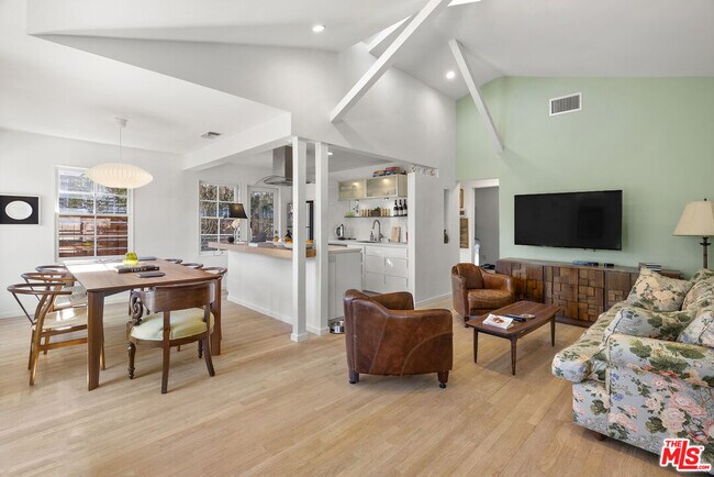 Foto del edificio - 3539 Greenwood Ave