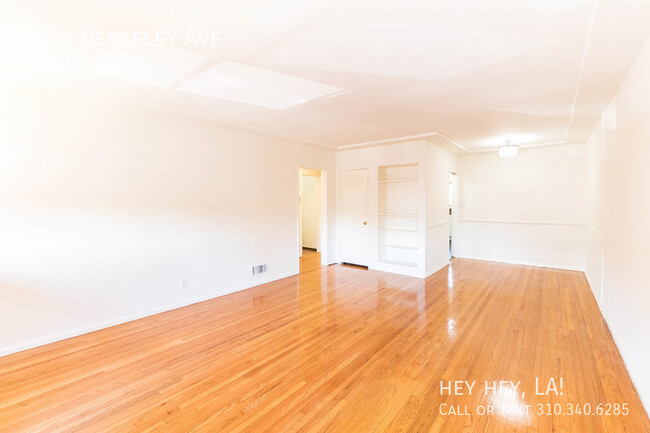 Building Photo - Remodeled Two Bedroom Apartment | Silver Lake