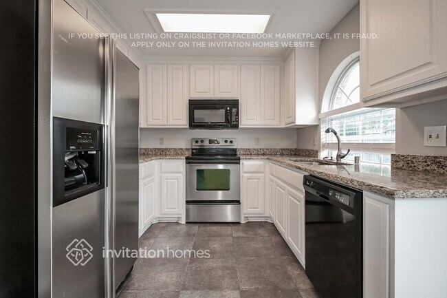 Foto del edificio - 164 Westwood Dr