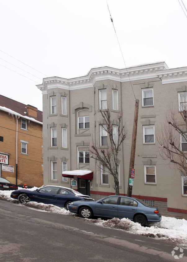 Building Photo - 3452 Bates St