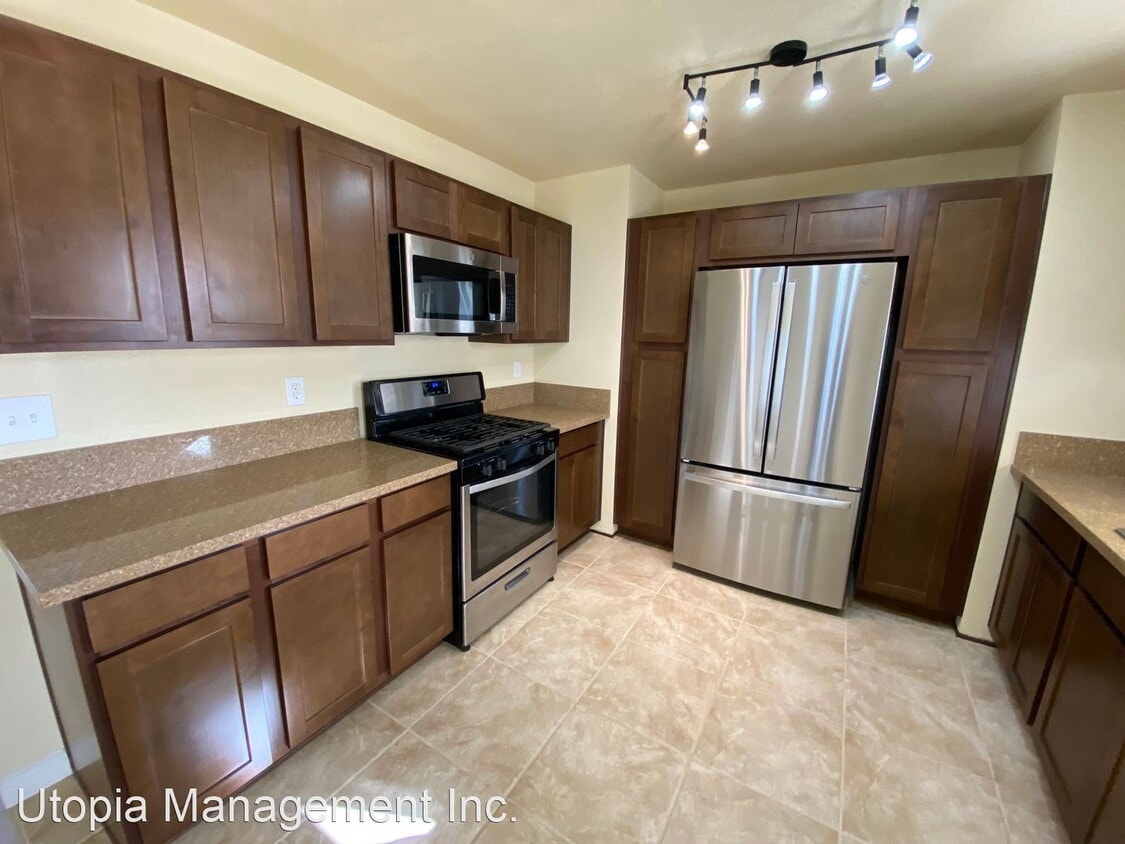 Building Photo - 3 br, 2 bath House - 2956 C Street