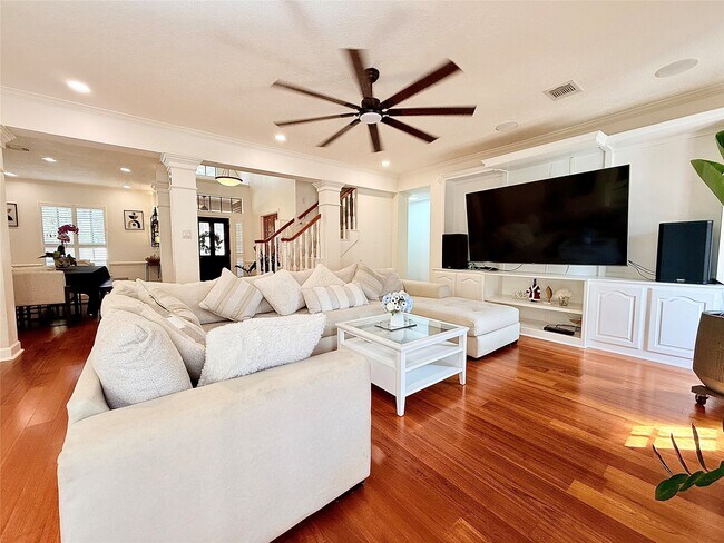 Foto del edificio - 16002 Garden Hill Ln