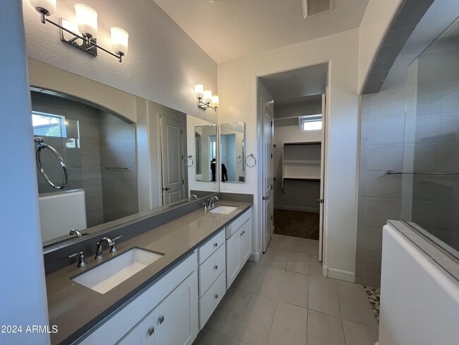 Building Photo - 20711 W Medlock Drive