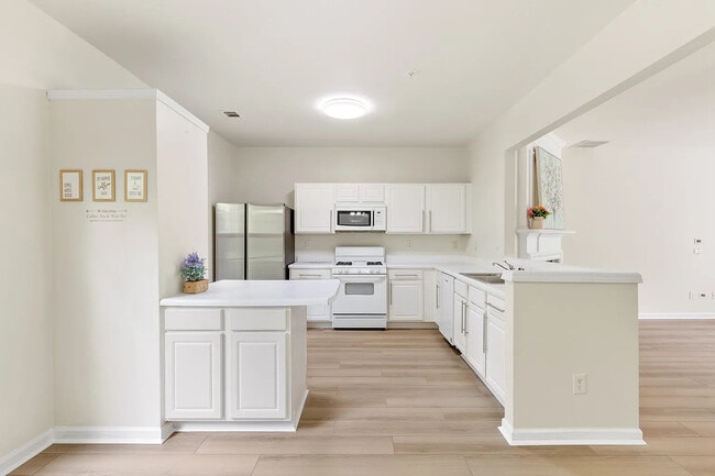 Building Photo - 1080 Whitestone Rdg