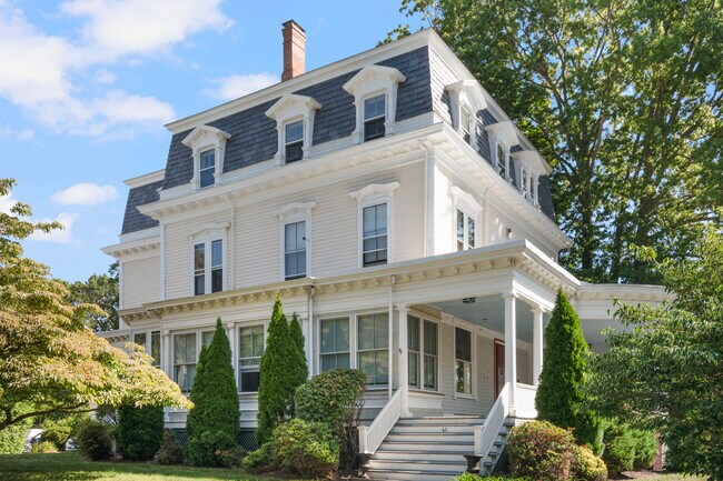 Building Photo - 41 Arlington Ave