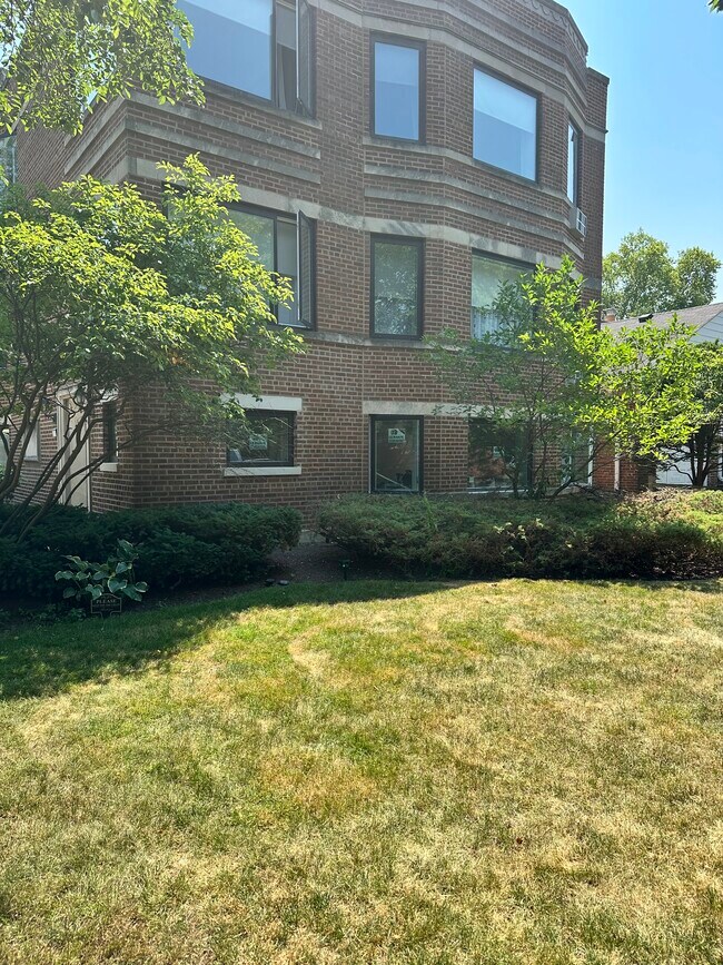 330 Barton - 330 Barton Ave