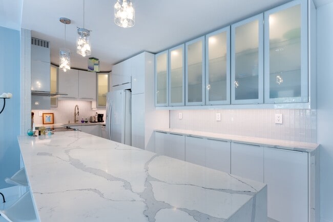 Building Photo - 2600 N Flagler Dr