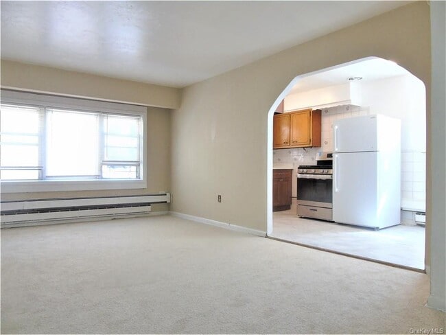 Building Photo - 606 Beach Ave