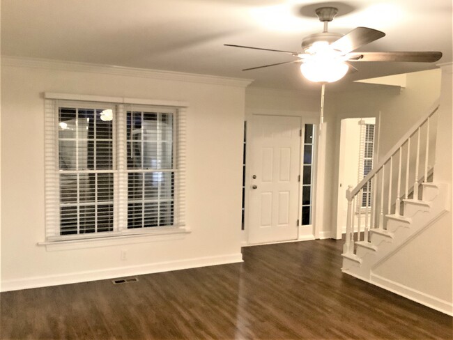 Foto del edificio - 800 Woodview Ridge Trail