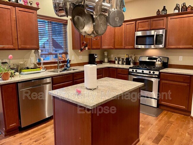 Building Photo - 18910 36th Ave W