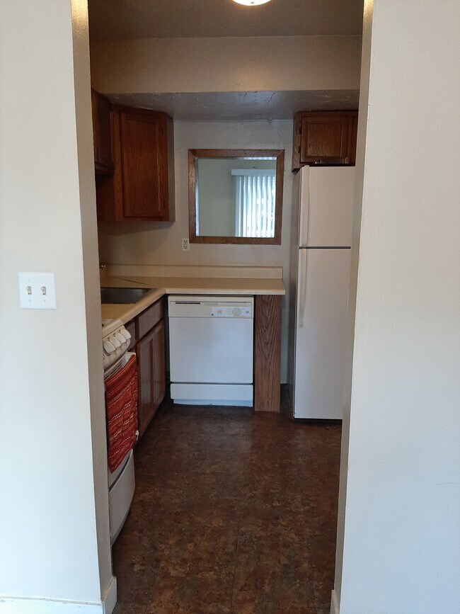 Building Photo - 3499 Kenbrooke Ct