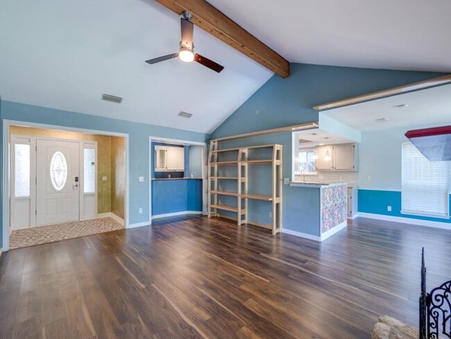 Building Photo - 2404 N Shields Dr