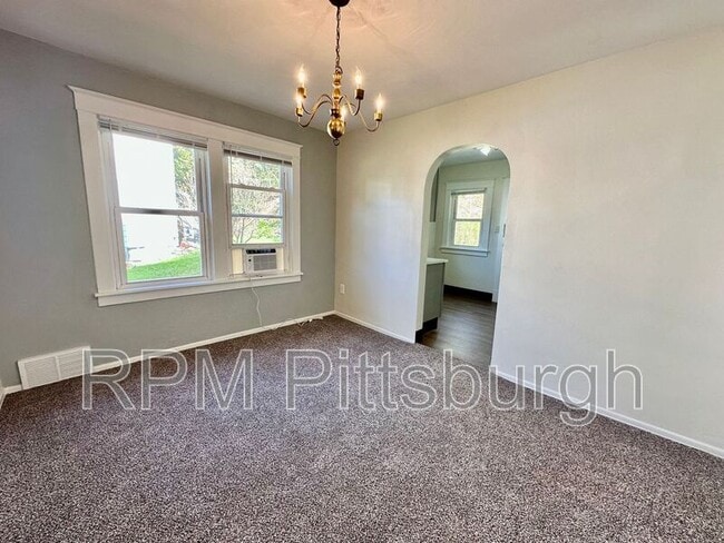 Building Photo - 2218 McMonagle Ave