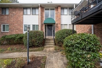 Building Photo - 4266 Roswell Rd NE